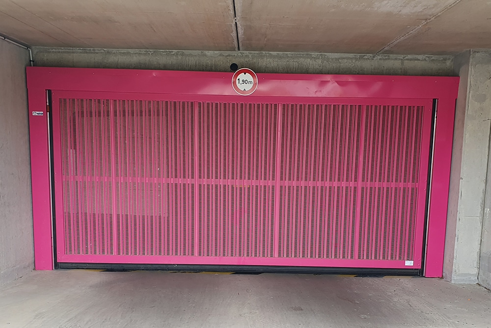 Porte basculante automatique rose Rennes